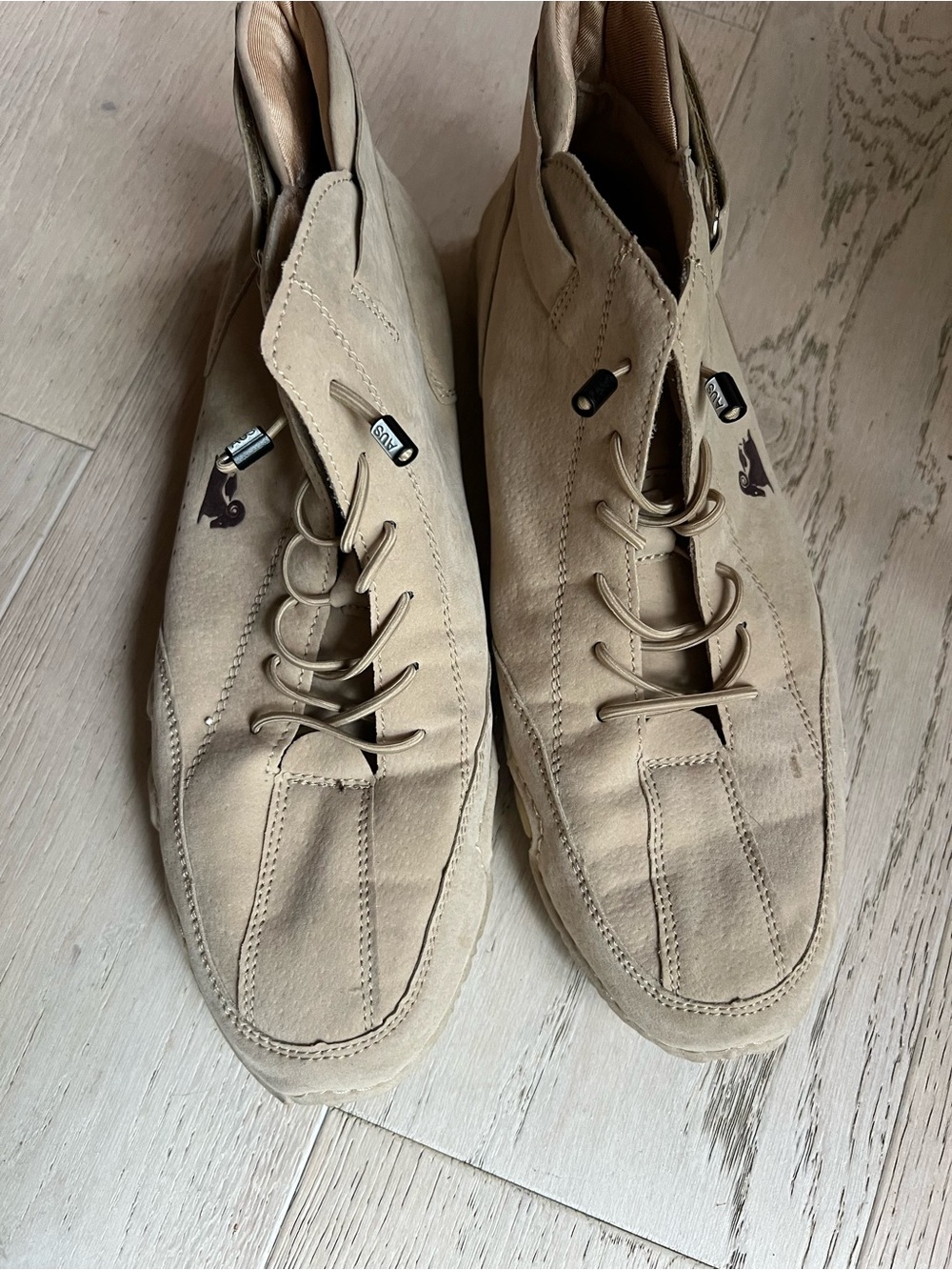 DBeck Men's Explorer Waterproof Lightweight Suede Lace-Up Shoes in Beige